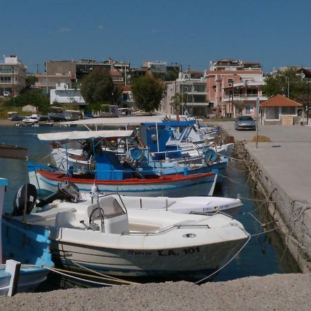 Apt 30M From Beach Amarynthos Bagian luar foto